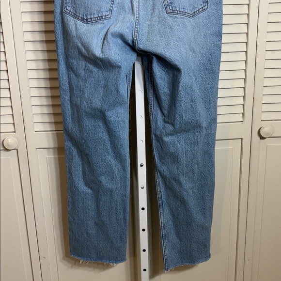 Abercrombie & Fitch Mid Rise 90's Straight Raw Hem Jean Size 30 Regular - Picture 14 of 16